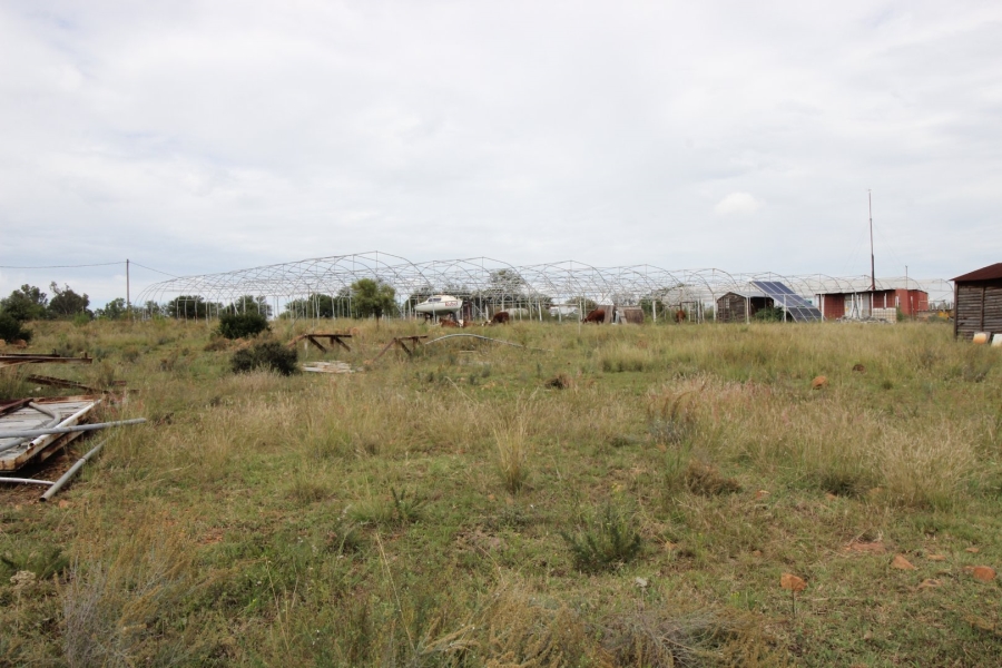 3 Bedroom Property for Sale in Lake Deneysville Free State